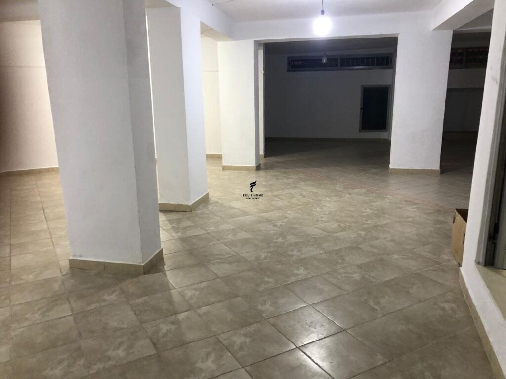 NEGOZIO IN AFFITTO 130 M2 21 DHJETORI 60.000 LEKE FH-80484