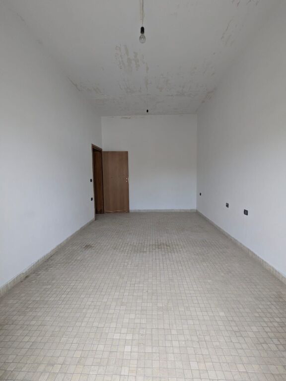 OKAZION SHITET APARTAMENT 2+1 PRANE GJENDJES CIVILE VLORË