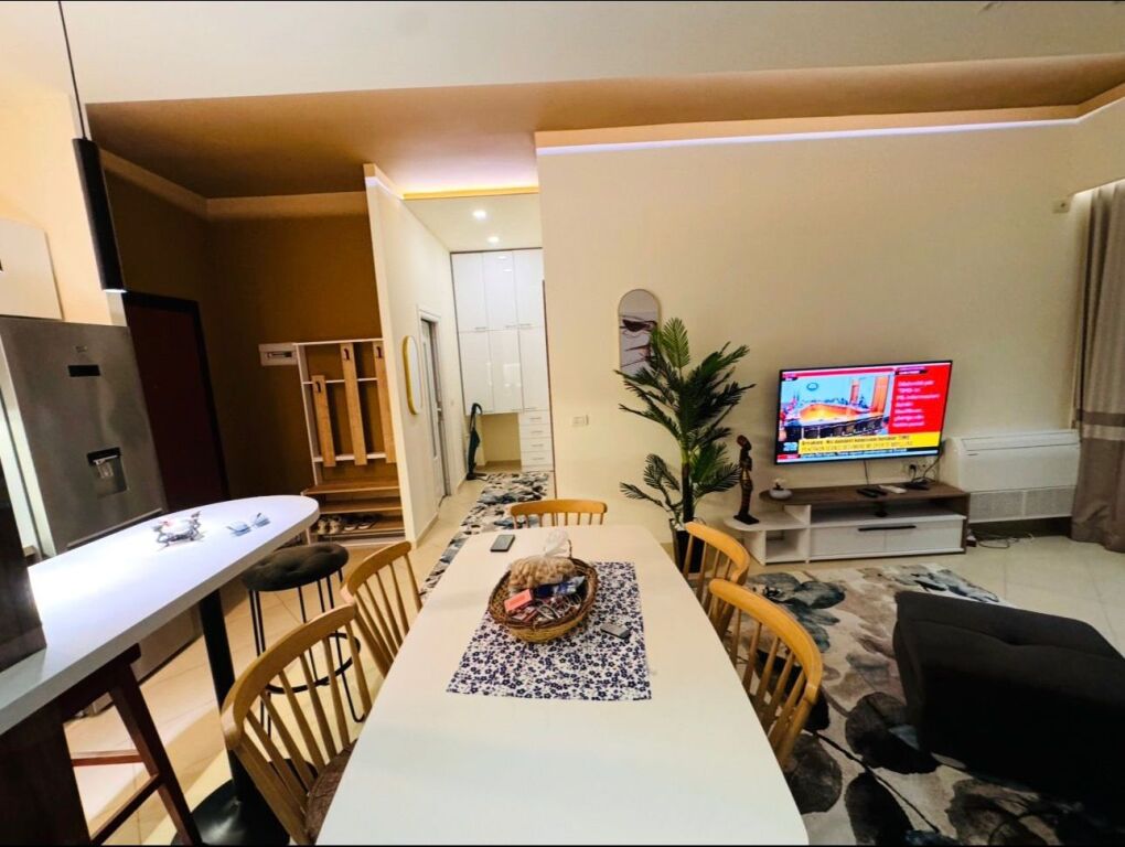 Bill Klinton Apartament 1+1 me qira Plus Post Parkimi