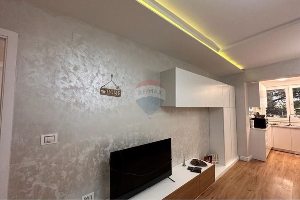 Villa - For Sale - Porcelan, Tirana