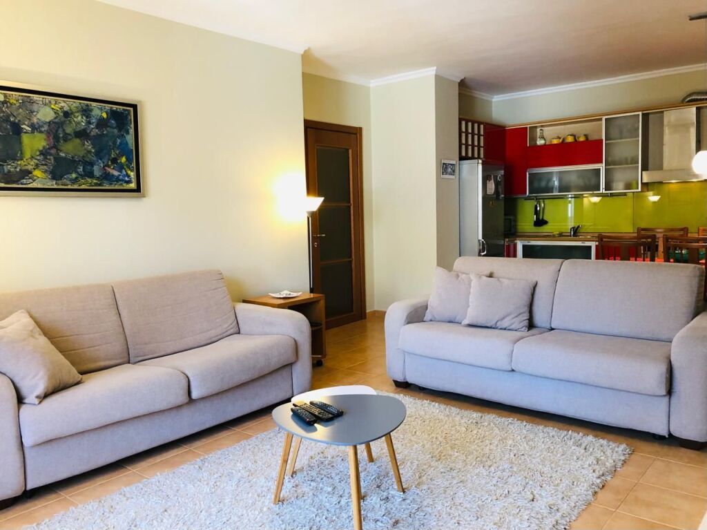 Apartament 1+1 me qira tek Liceu Artistik