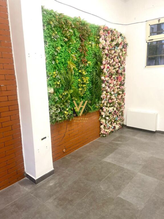 SHOP FOR RENT 20 M2 AT 21 DHJETORI 35,000 LEKE