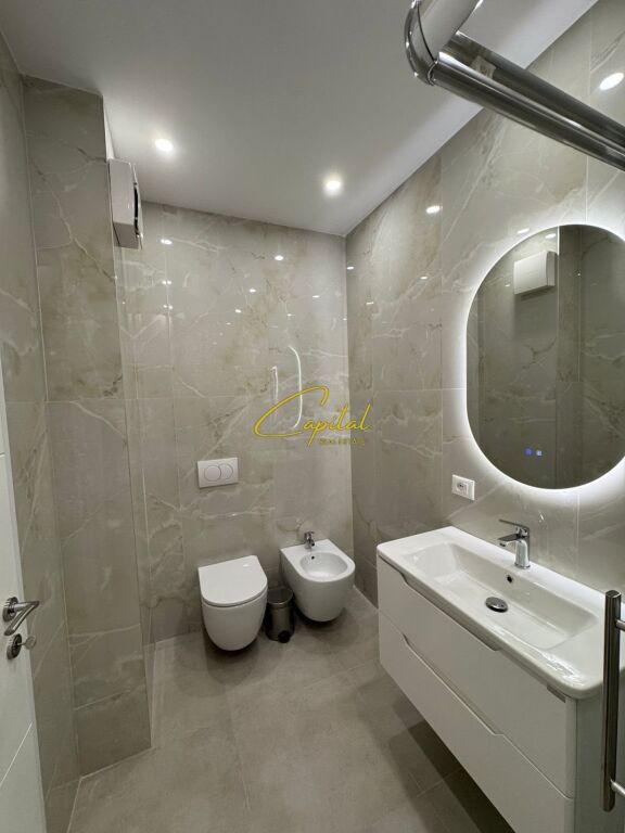 APARTAMENT ME QIRA 1+1 BULEVARDI I RI 700 EURO