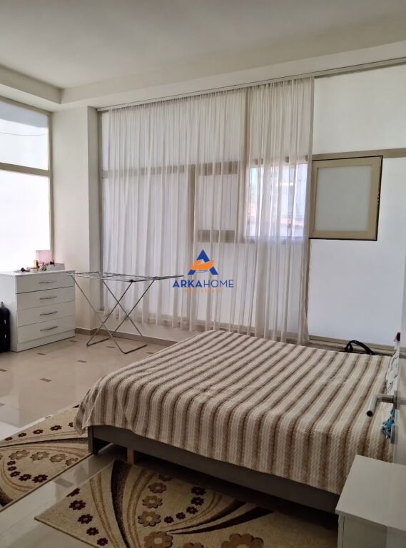 JEPET APARTMENT ME QERA 1+1+TUALET "ASTIR, AFER HOTEL ARC" 45.000 LEKE (I DISKUTUESHEM)