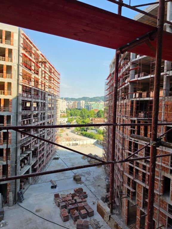 In vendita Ap: ✨️ 2+1+2🚾 1 Balcone 📍Riverside Residence - Di fronte a Deliorgjit (111m²) 🔥 Piano 5, Prezzo: 188K€