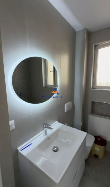 LOCALE PER UFFICIO IN AFFITTO 72M2 "VIA HYSEN DALLIU" 1000 EURO