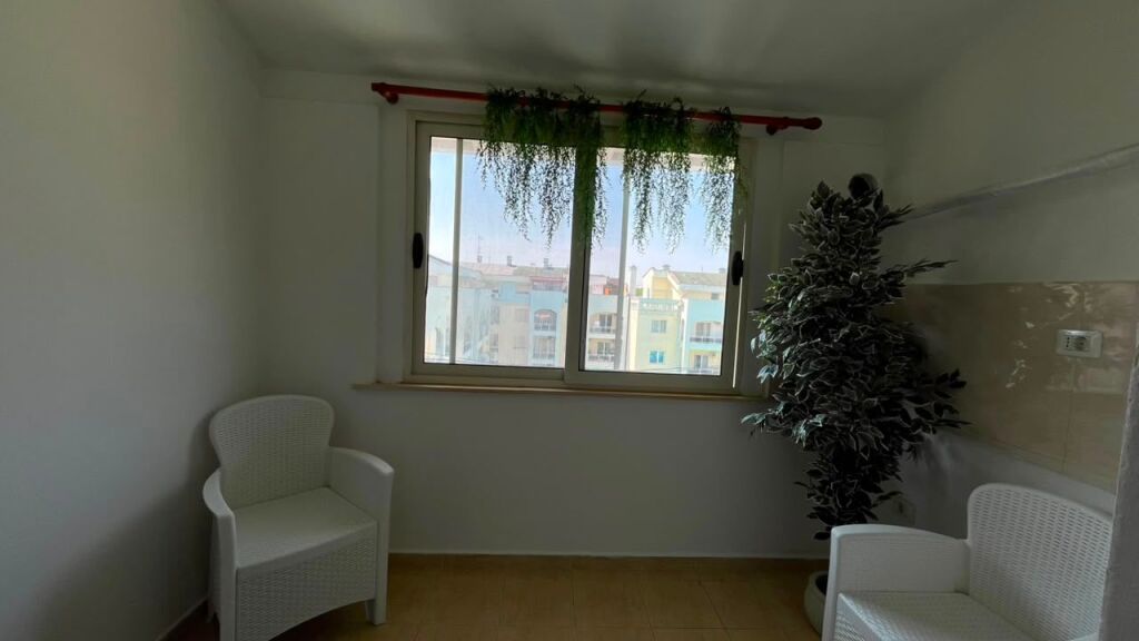 🏡 Vendesi in vendita Appartamento 1+1 a Mali i Robit, Golem – Complesso Kaltersia