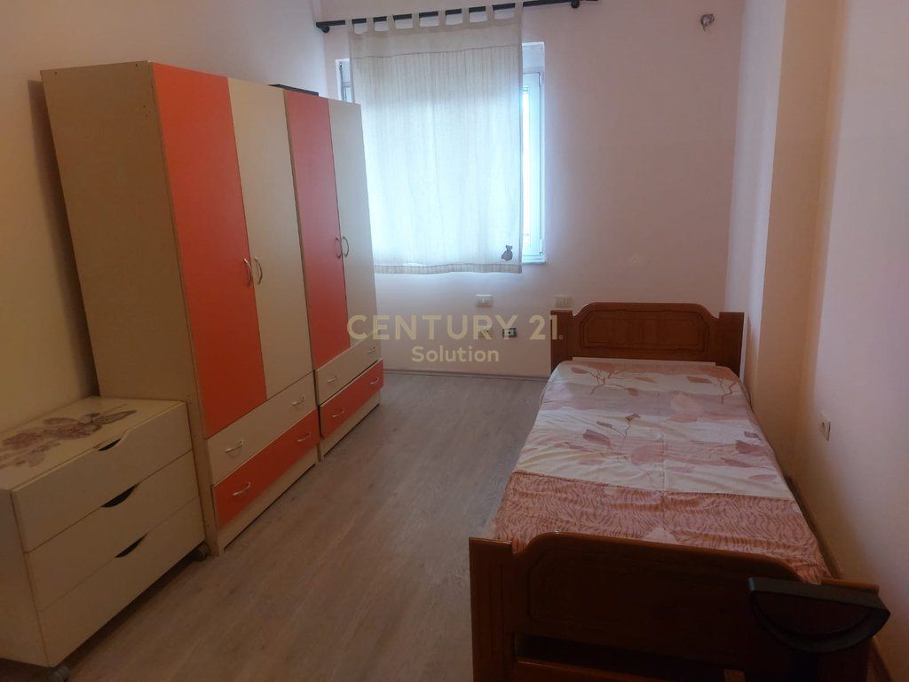 JEPET ME QIRA APARTAMENT 2+1, YZBERISHT 470 € /Muaj