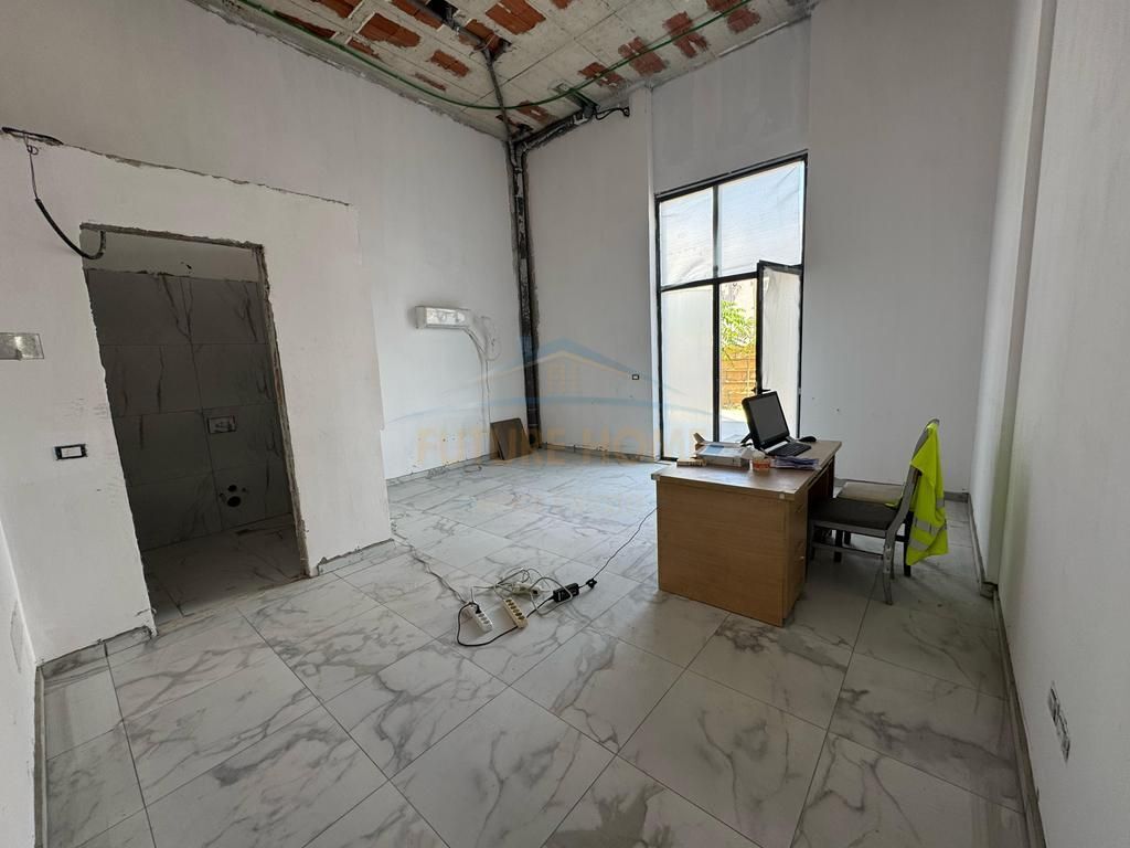 In vendita, Locale Commerciale, ex Dogana, Tirana