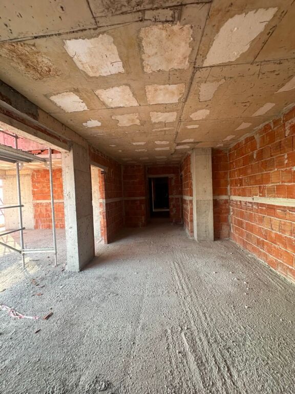 🏡 Shitet Apartament 1+1 pranë Shkollës së Kuqe - Widok 2