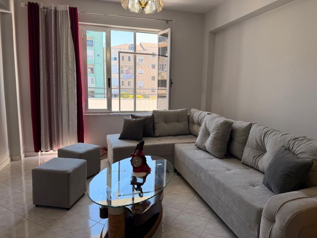 🏡 Appartamento 2+2+2 in Affitto – vicino alla Croce Rossa Durres