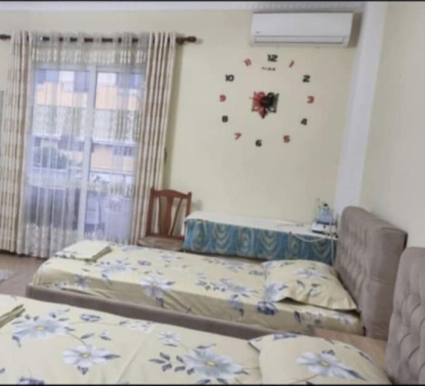 MONOLOCALE 35000 LEKE. COMUNE DI PARISIT