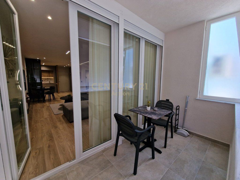 FORMER EXHIBITION, LUXURY 2+1 APARTMENT FOR RENT!!