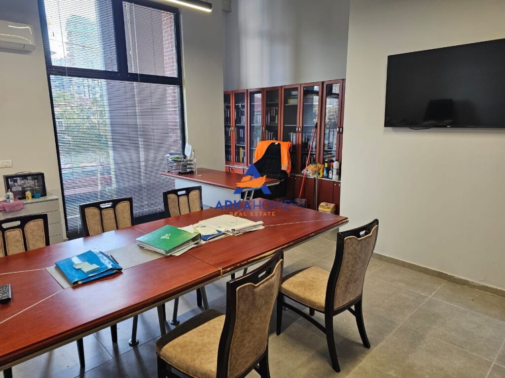 BUSINESS UNIT FOR SALE 52M2 "AT JORDAN MISJA STREET" 156,000 EURO