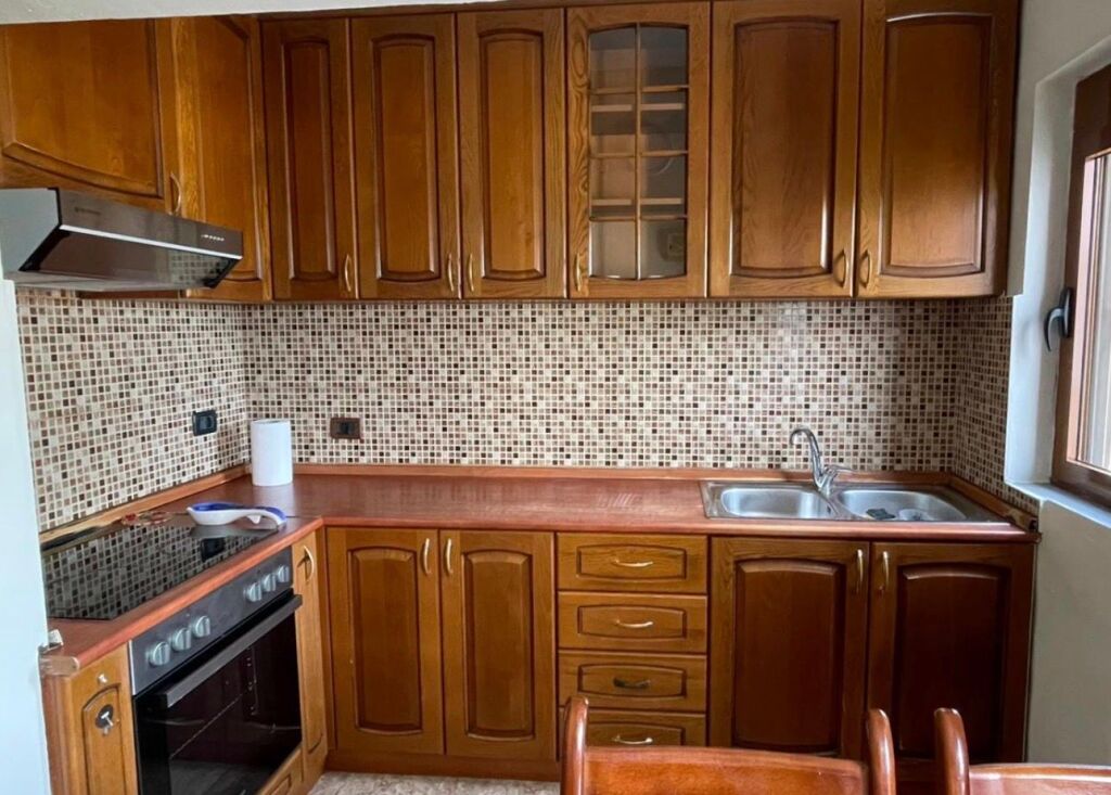 Apartament me qera 📍Porcelan Rr.Kujtim Laro