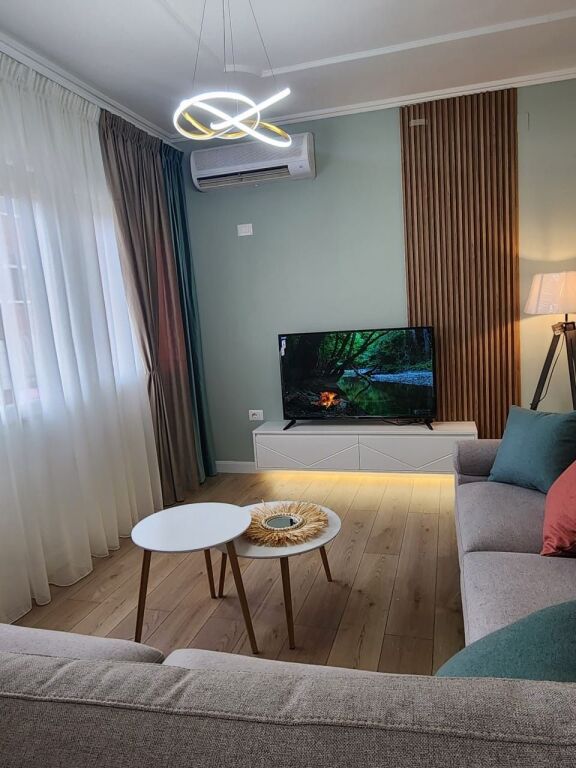 Apartment 2+1 for rent at Komuna e Parisit