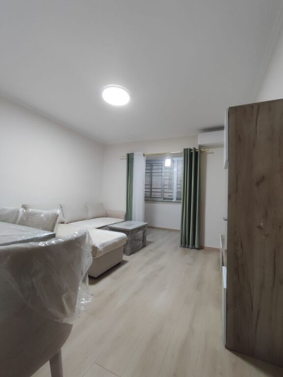 JEPET APARTAMENT ME QERA 2+1, RR. FORTUZI