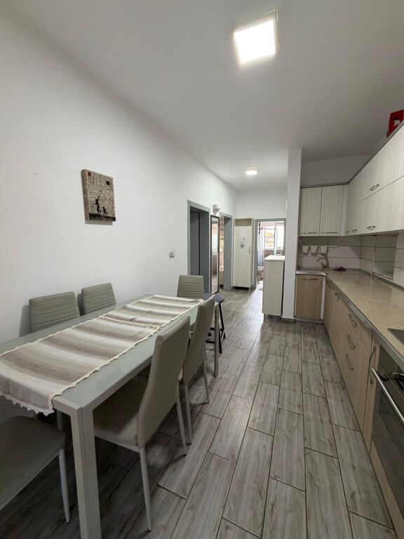 JEPET ME QERA APARTAMENT 1+1, BULEVARDI DYRRAH, DURRES.