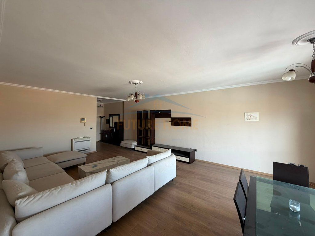 Shitet , Apartament 3+1+2+Post Parkimi , Ish ekspozita , Tirane