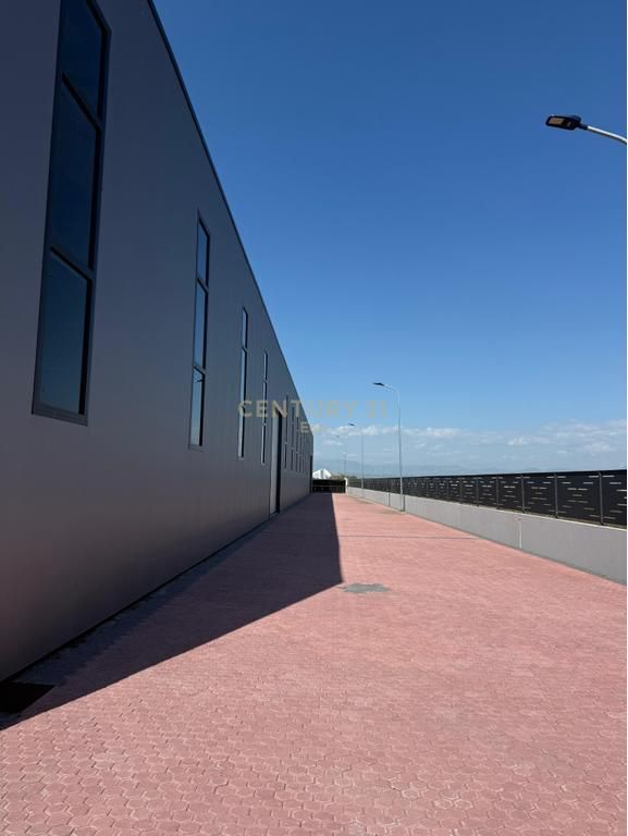 Warehouse &amp; Multifunctional Space for Rent in Strategic Location!