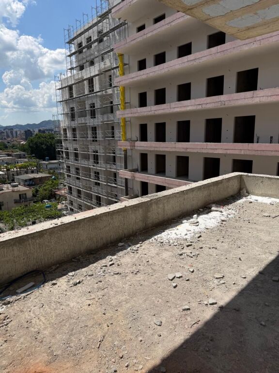 🏡 Shitet Apartament 1+1 tek Fusha e Aviacionit