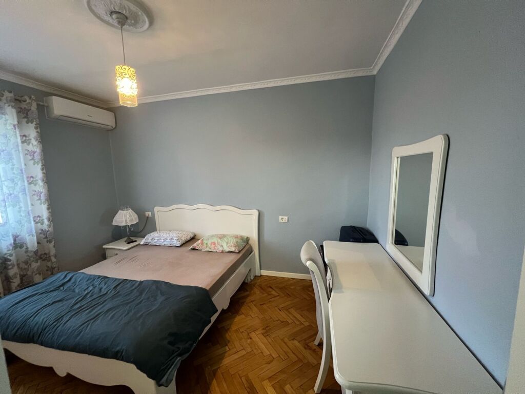 Apartament 1+1 me qira tek Rruga Fortuzi