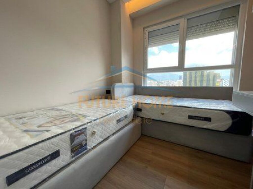 Shitet, Apartament 2+1, Rruga Dritan Hoxha, Tiranë.