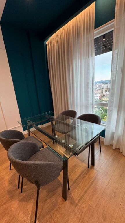 Apartament 1+1 + post parkimi me qira , Porcelan