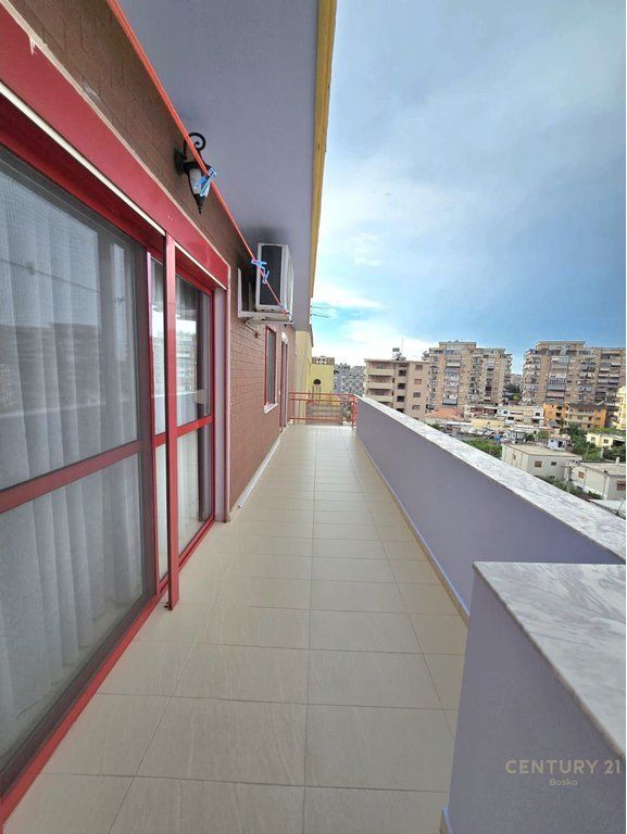 Modern Apartment 2+1+2 for Sale near Blackbird