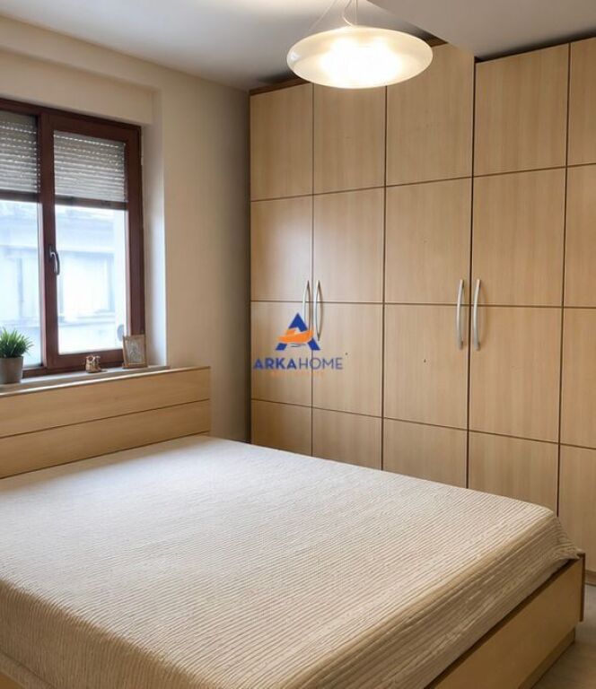 VENDESI APPARTAMENTO 1+1 "VIALE ZOGU I PARE" 252.300 EURO