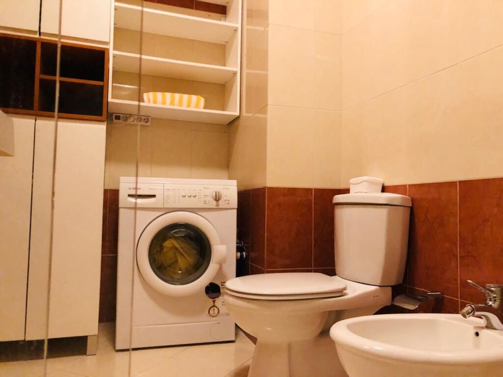 Apartament 1+1 me qira tek Liceu Artistik