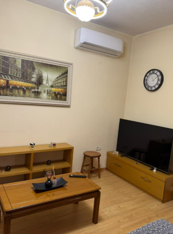 Jepet me Qira Apartament 3+1+2 në Astir