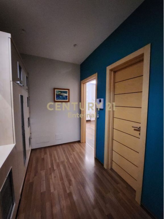 Apartment 2+1+ Parking Space For Rent at Air Albania