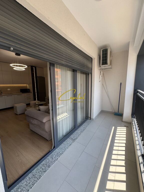 APARTAMENT ME QIRA 1+1 BULEVARDI I RI 700 EURO