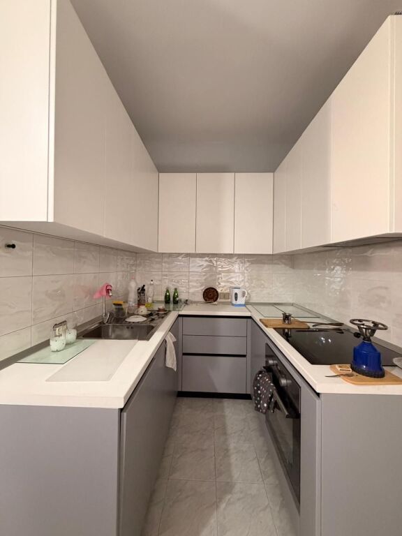 🏡 Appartamento 2+2+2 in Affitto – vicino alla Croce Rossa Durres
