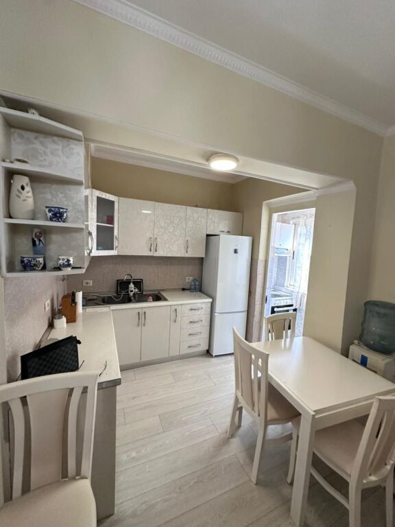 JEPET ME QERA APARTAMENT 2+1 PRANE GJYKATES, DURRES
