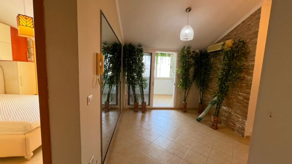 🏡 Vendesi in vendita Appartamento 1+1 a Mali i Robit, Golem – Complesso Kaltersia