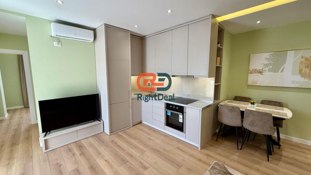 Tek Myslym Shyri, Shitet Apartament 2+1, I Investuar Totalisht Dhe Me Pamje Spektakolare!!!