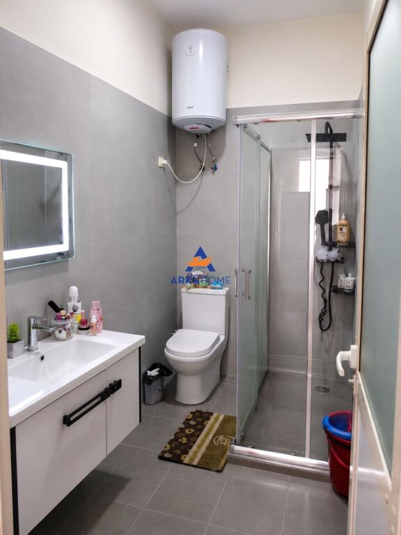 JEPET APARTMENT ME QERA 1+1+TUALET "ASTIR, AFER HOTEL ARC" 45.000 LEKE (I DISKUTUESHEM)