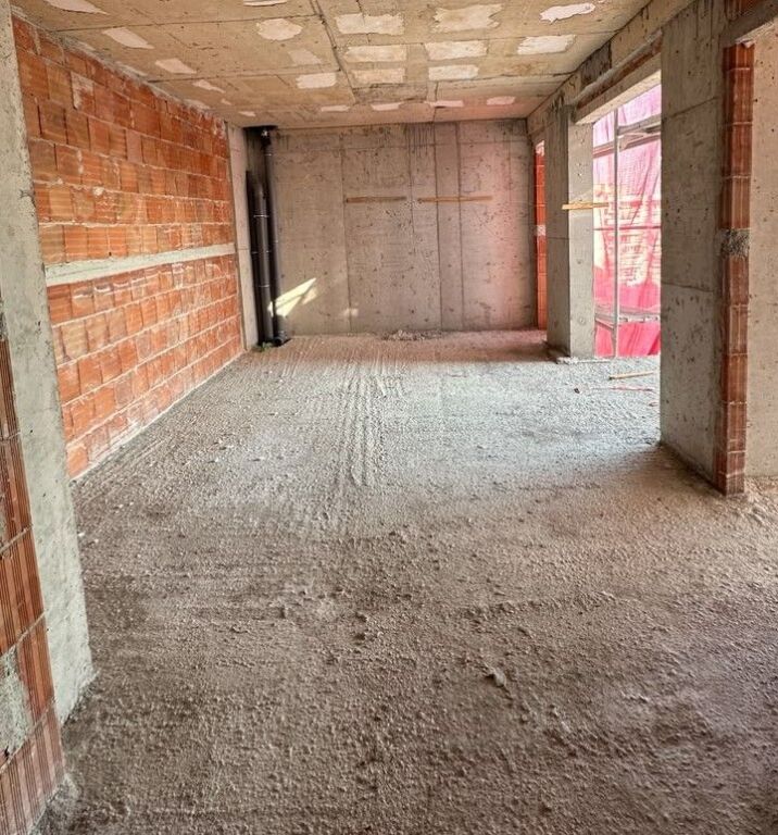APARTMENT FOR SALE 1+1 PAZARI RI , KUQE SCHOOL