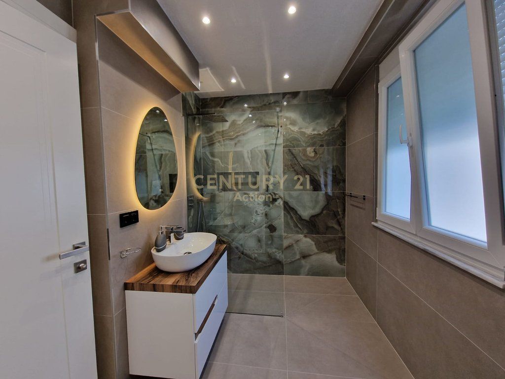 FORMER EXHIBITION, LUXURY 2+1 APARTMENT FOR RENT!!