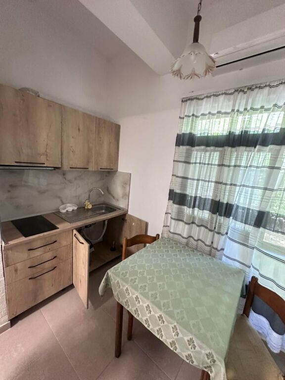 JEPET ME QERA APARTAMENT 1+1 NE ZONEN E HEKRUDHA, PLAZH, DURRES