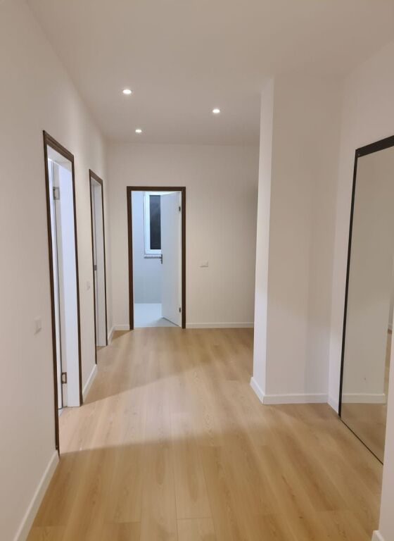 JEPET APARTAMENT ME QERA 2+1, YZBERISHT