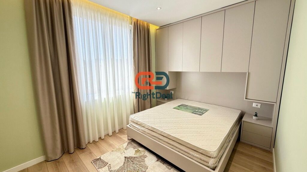 Tek Myslym Shyri, Shitet Apartament 2+1, I Investuar Totalisht Dhe Me Pamje Spektakolare!!!