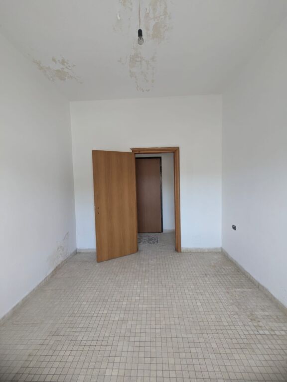 OKAZION SHITET APARTAMENT 2+1 PRANE GJENDJES CIVILE VLORË
