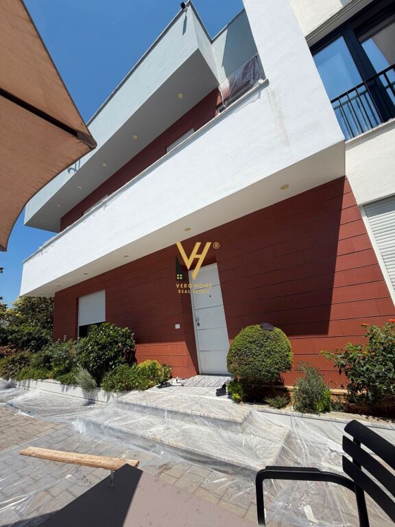 VILLA SU DUE PIANI IN AFFITTO A KODRA E PRIFTIT 4.000 EURO