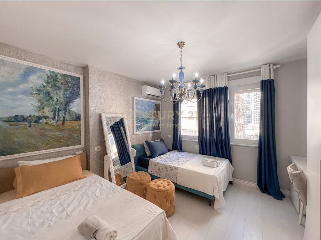 JEPET ME QIRA APARTAMENT 2+1+2 TEK KOPSHTI ZOOLOGJIK!!