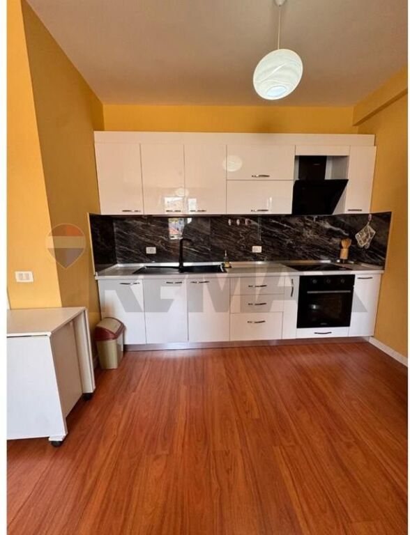 apartament 1+1 per qira tek Pallatet Cabej
