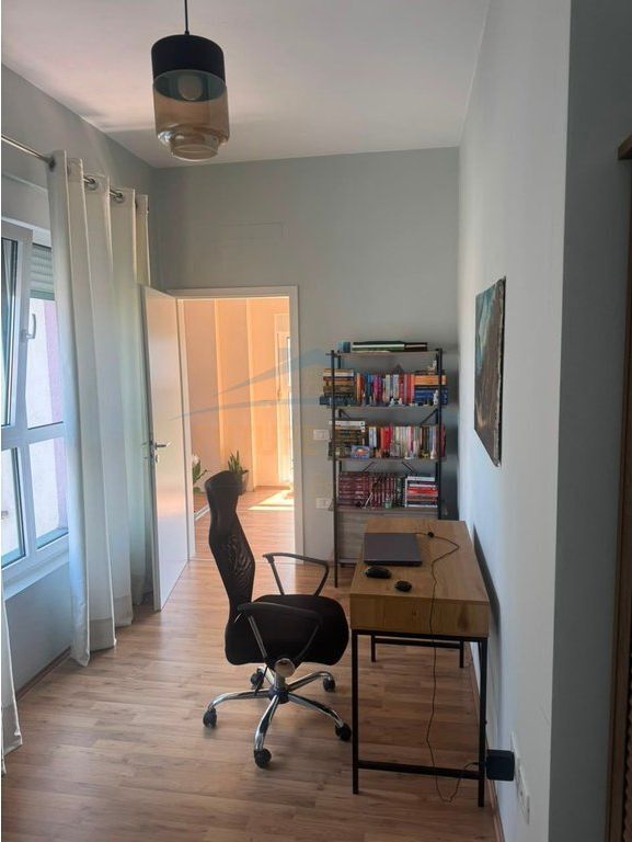Shitet, Apartament 3+1+2, Kompleksi Mangalem, Ali Demi, Tiranë