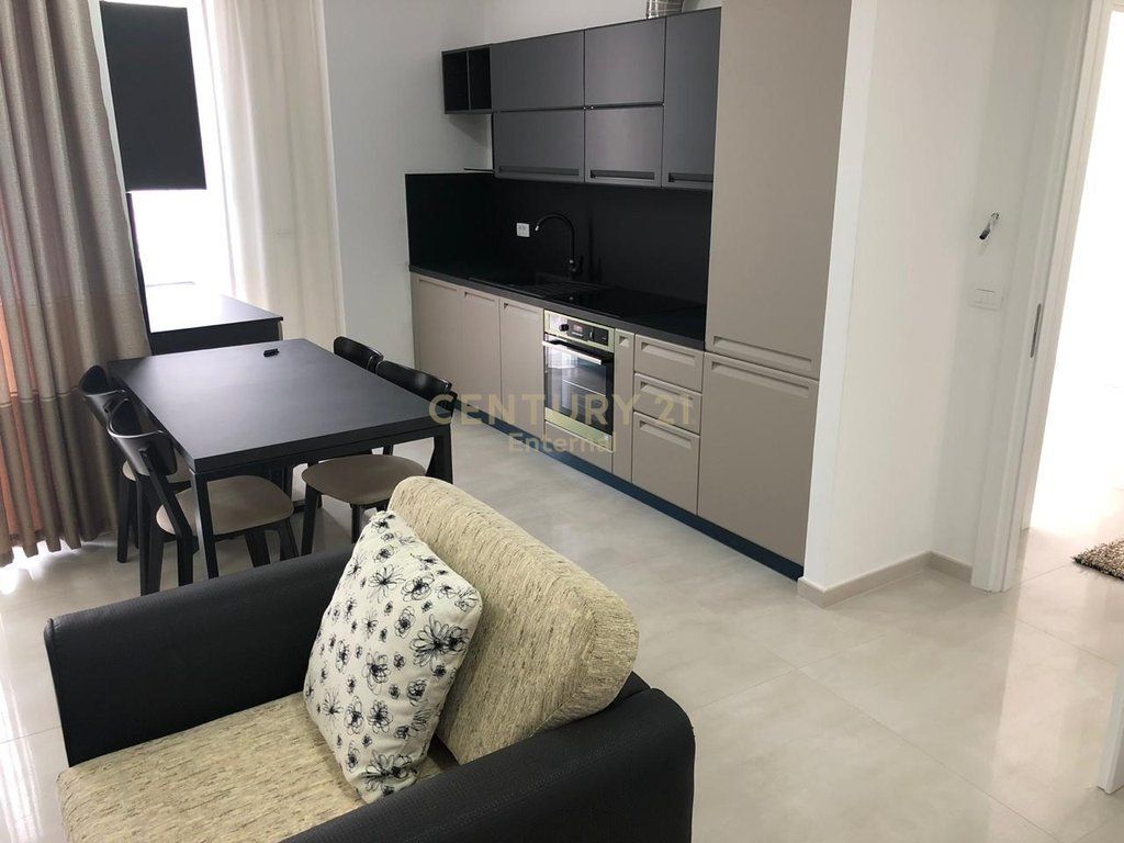 Apartament 2+1+2 Per Qira + Post Parkimi ne Park Gate